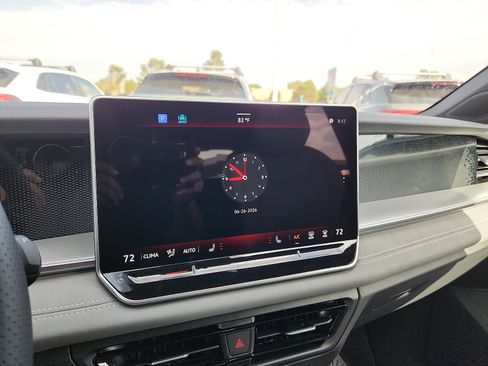 New 2026 Volkswagen Tiguan SE R-Line FWD image 19