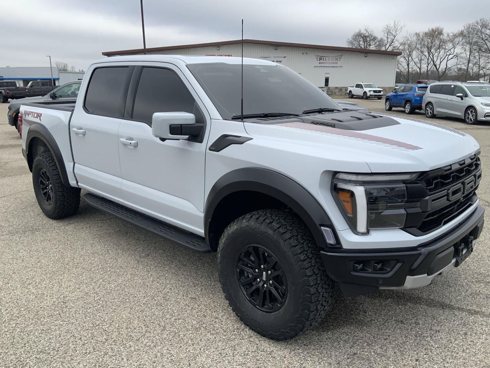 Used 2025 Ford F150 Raptor AWD/4WD image 2