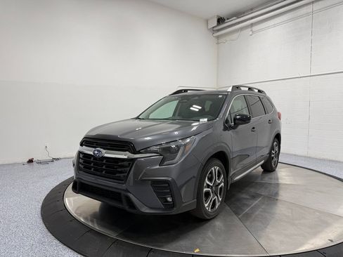 Used 2024 Subaru Ascent Limited w/ Technology Package AWD/4WD image 3