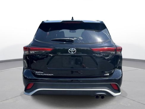 Used 2022 Toyota Highlander XSE FWD image 7