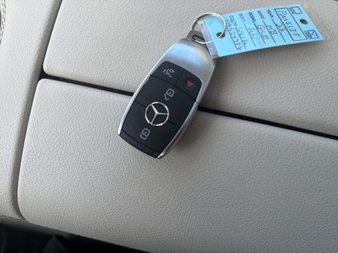 Used 2023 Mercedes-Benz GLE 350 4MATIC w/ 3rd Row Seat Package image 38