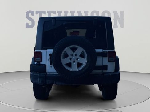 Used 2018 Jeep Wrangler Unlimited Sport S AWD/4WD image 4