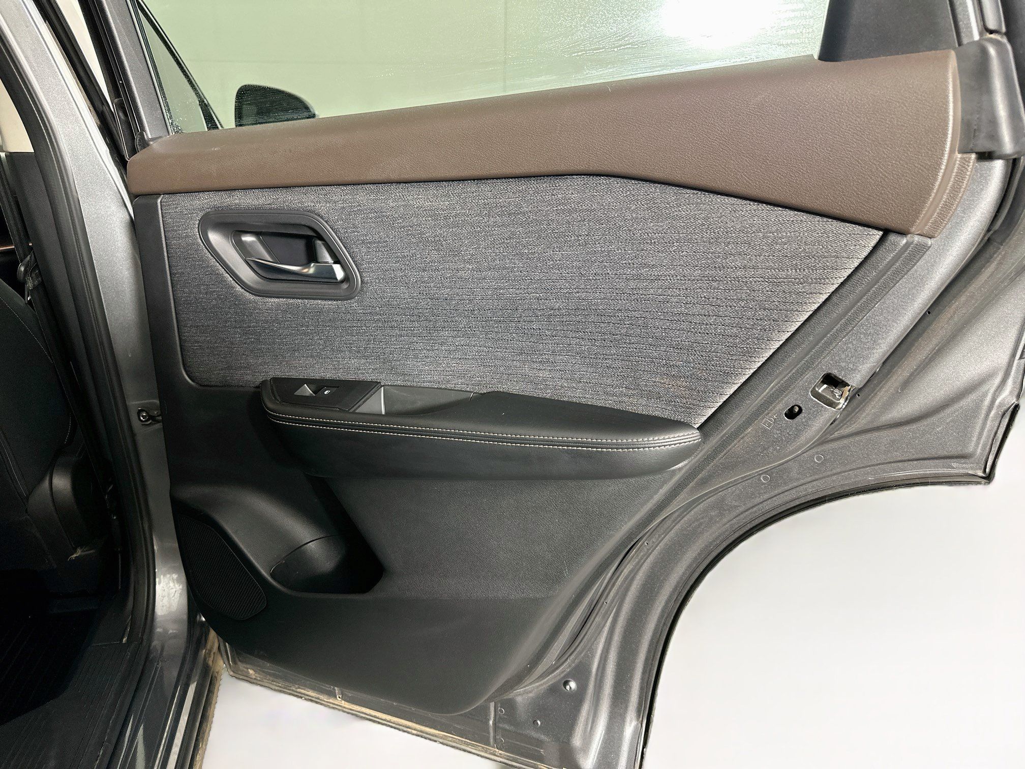 Used 2021 Nissan Rogue SV FWD image 29