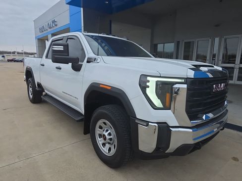 Used 2024 GMC Sierra 2500 Pro image 3