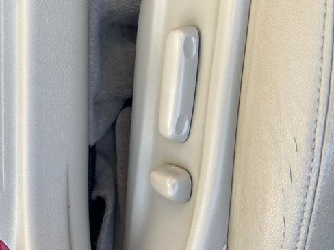 Used 2011 Toyota Camry LE w/ LE Extra-Value Pkg image 15