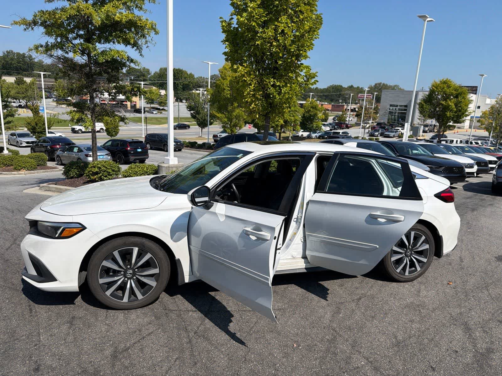 Used 2022 Honda Civic EX-L image 18