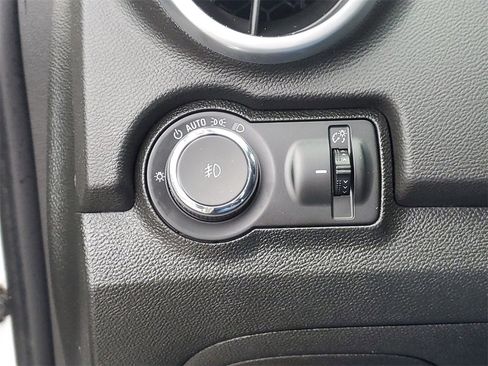 Used 2016 Chevrolet Trax LTZ image 17