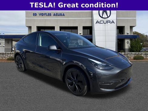 Used 2025 Tesla Model Y Long Range image 3
