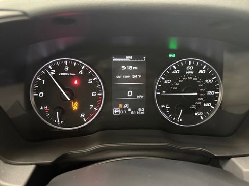 Used 2025 Subaru Crosstrek 2.0i Premium image 16