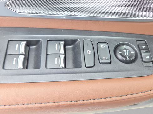 Used 2025 Acura RDX SH-AWD w/ Technology Package image 36