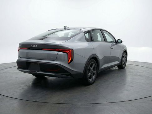 Used 2025 Kia K4 LXS image 9