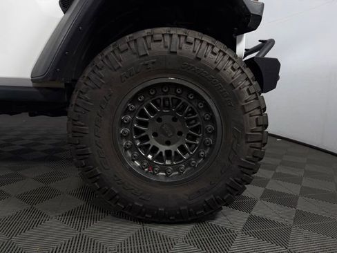 Used 2021 Jeep Gladiator Rubicon image 12