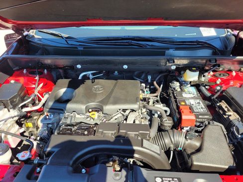 Used 2021 Toyota RAV4 XLE Premium AWD/4WD image 36