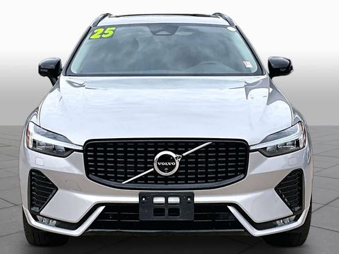 Used 2025 Volvo XC60 B5 Plus AWD/4WD image 4