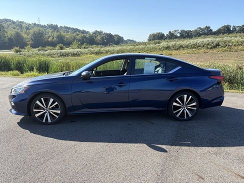 Used 2019 Nissan Altima 2.5 SR image 2
