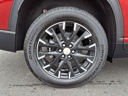 New 2026 Chevrolet Traverse LT w/ Sun and Wheel Package AWD/4WD image 5