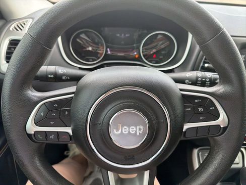 Used 2017 Jeep Compass Sport w/ Tech Group FWD image 32