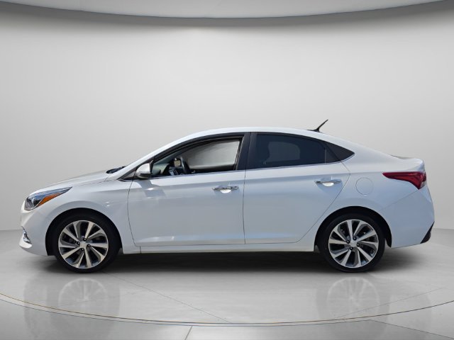 Used 2022 Hyundai Accent Limited FWD image 3