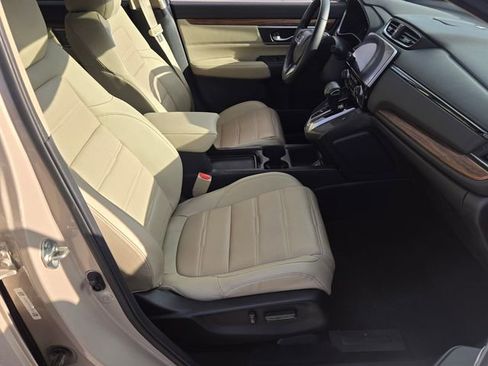 Used 2018 Honda CR-V Touring image 17