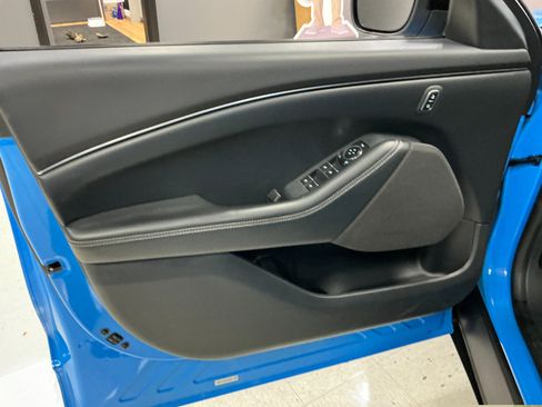 Used 2023 Ford Mustang Mach-E Select image 11