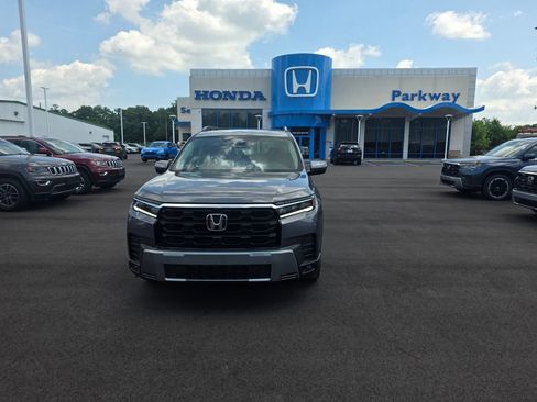 Used 2026 Honda Pilot Touring image 8