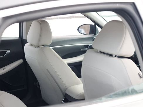 Used 2023 Hyundai Sonata SEL w/ Convenience Package image 18