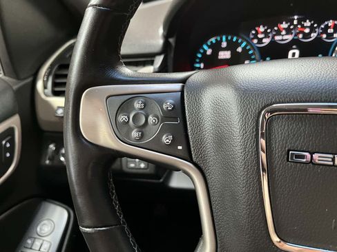 Used 2018 GMC Yukon Denali w/ Denali Ultimate Package AWD/4WD image 12