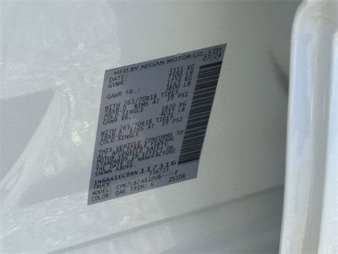 Used 2024 Nissan Titan SV w/ Accessory Utility Package image 32