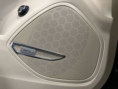 Used 2023 Buick Envision Avenir image 14