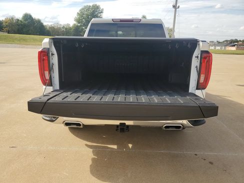 Used 2021 GMC Sierra 1500 SLT w/ SLT Premium Package AWD/4WD image 32
