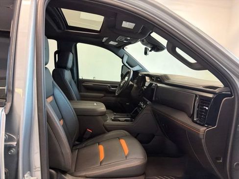 Used 2025 GMC Sierra 2500 AT4 w/ AT4 Premium Plus Package AWD/4WD image 41