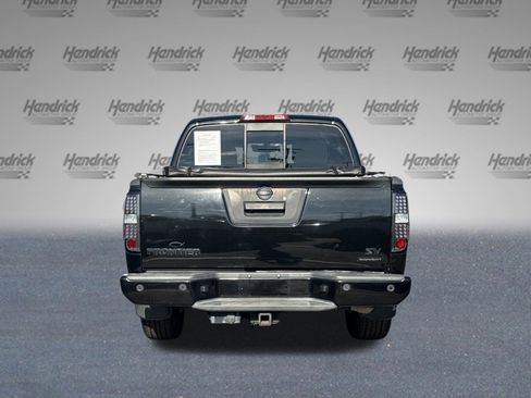 Used 2019 Nissan Frontier SV w/ Value Truck Package image 9