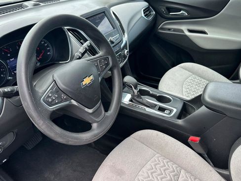 Used 2022 Chevrolet Equinox LT FWD image 10