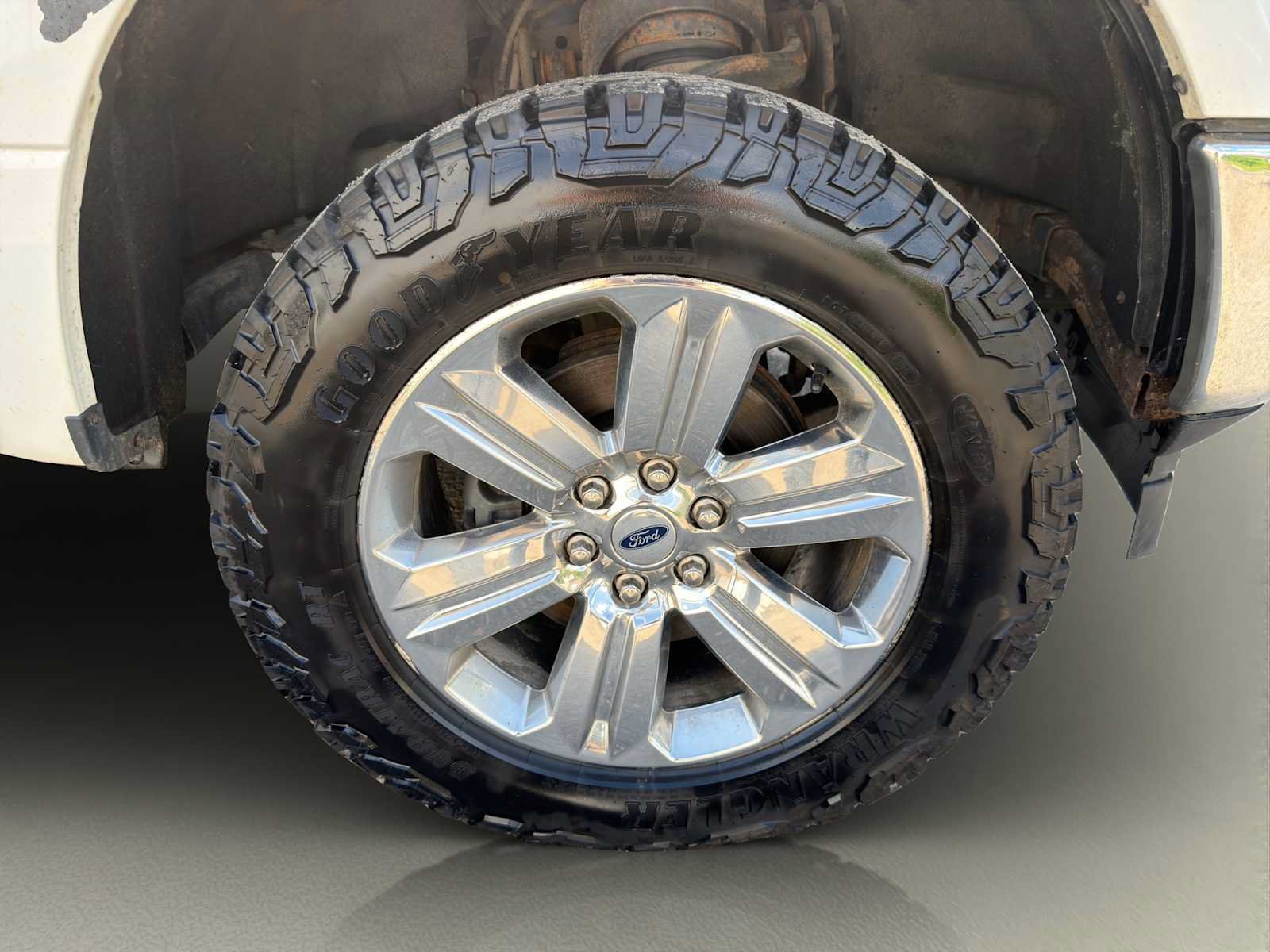 Used 2019 Ford F150 XLT w/ Equipment Group 302A Luxury AWD/4WD image 25