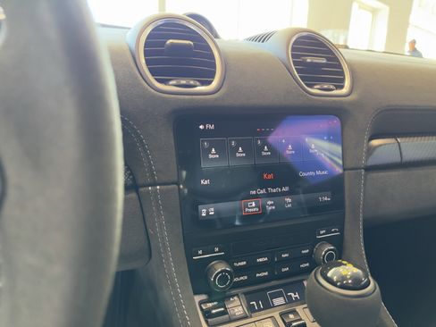 Used 2025 Porsche 718 Cayman GT4 RS image 31