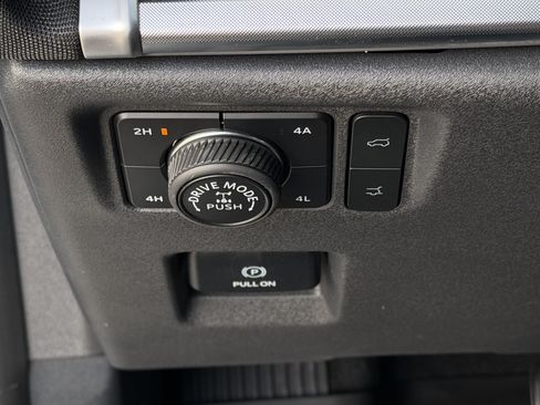 Certified 2025 Ford Expedition Tremor AWD/4WD image 24