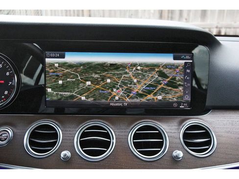 Used 2019 Mercedes-Benz E 300 image 28