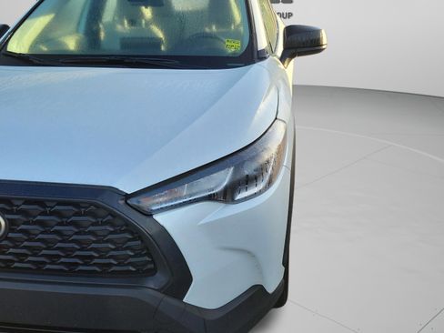 Used 2022 Toyota Corolla Cross L image 7