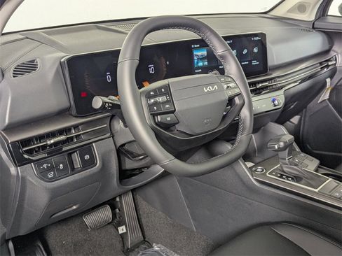 New 2026 Kia Sportage EX image 11