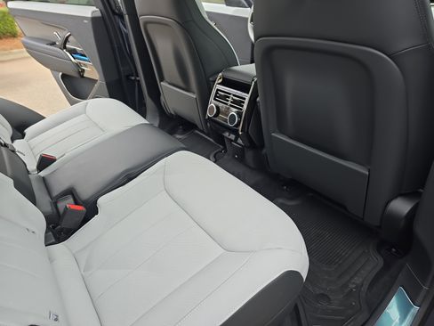 New 2026 Land Rover Range Rover Sport Dynamic SE image 11