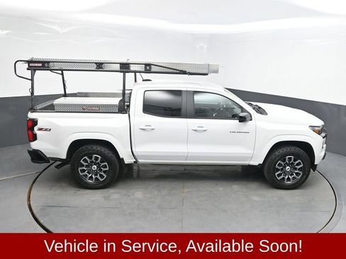 Used 2024 Chevrolet Colorado Z71 w/ Advanced Trailering Package AWD/4WD image 35