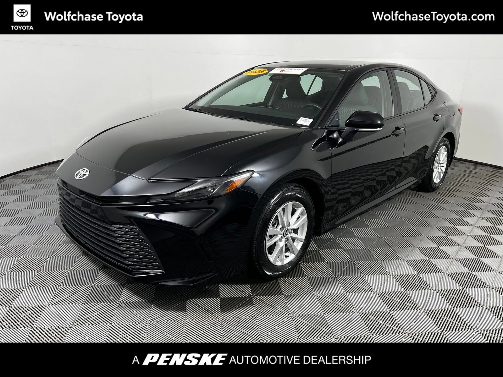 Certified 2025 Toyota Camry LE FWD image 1