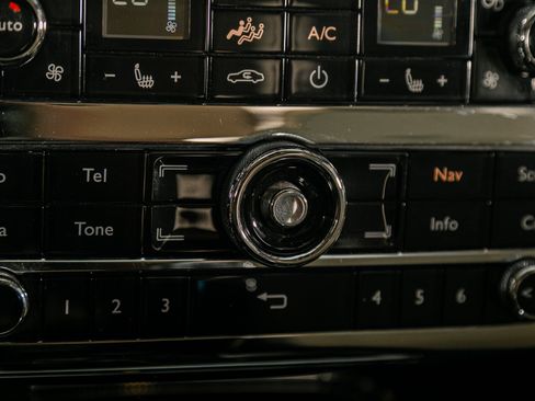 Used 2013 Bentley Mulsanne w/ Premiere Specification Pkg image 56