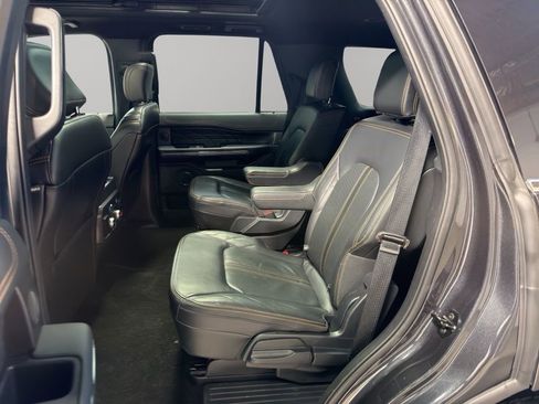 Used 2023 Ford Expedition Platinum AWD/4WD image 17