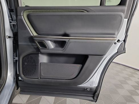 Used 2024 Rivian R1S Adventure image 17