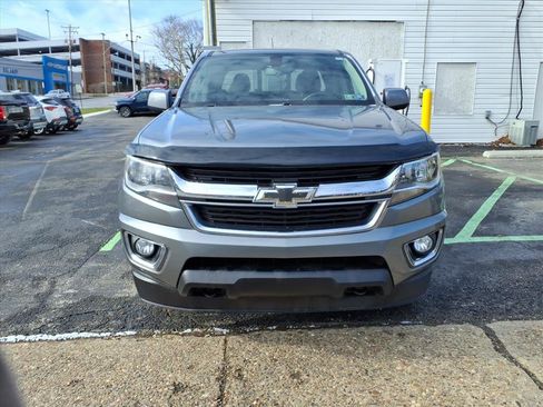 Used 2018 Chevrolet Colorado LT w/ LT Convenience Package image 2