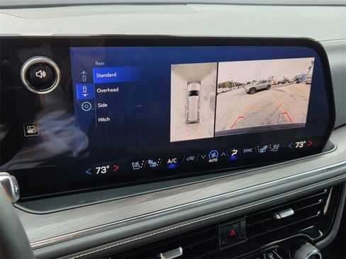 Used 2025 Chevrolet Suburban Premier image 27