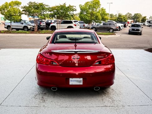 Used 2014 INFINITI Q60 Convertible w/ Premium Package RWD image 10