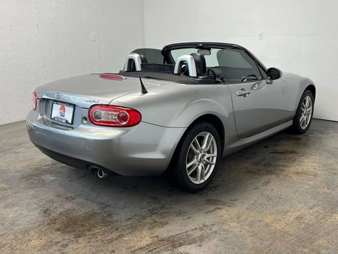 Used 2014 MAZDA MX-5 Miata Sport RWD image 10