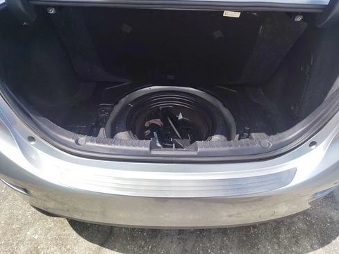 Used 2018 MAZDA MAZDA3 Touring FWD image 23